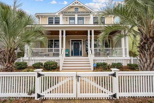 805 N Carolina Ave, Carolina Beach, NC, 28428-5629 | Card Image