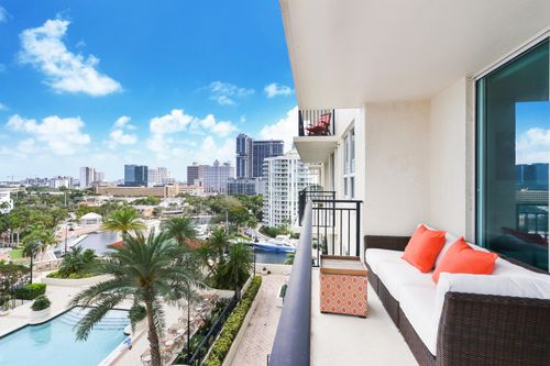 1104s-600 W Las Olas Blvd, Fort Lauderdale, FL, 33312-7161 | Card Image