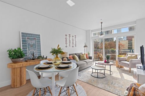 631-2415 2nd Ave, Seattle, WA, 98121-1463 | Card Image