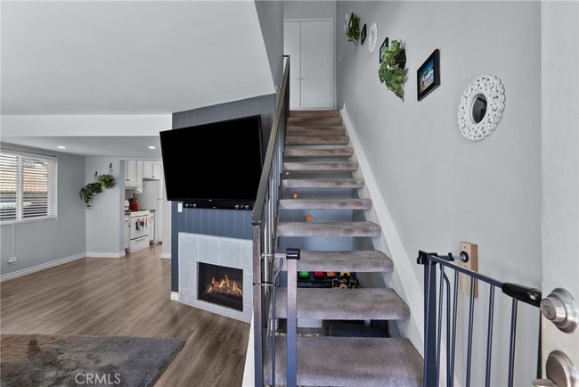 22524 Paseo Terraza, Townhouse with 2 bedrooms, 2 bathrooms and 2 parking in Santa Clarita CA | Image 9