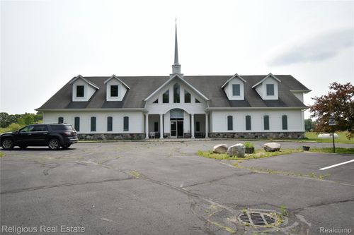9537 S Clinton Trl, Eaton Rapids, MI, 48827-8544 | Card Image