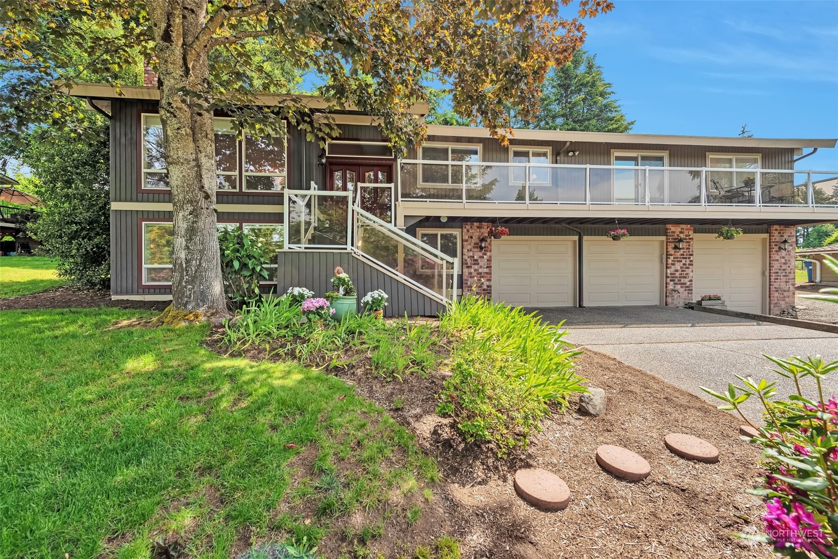 141st Pl, Kent, WA 98042