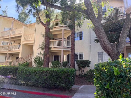 tl203-631 Oak Run Trail, Oak Park, CA, 91377 | Card Image