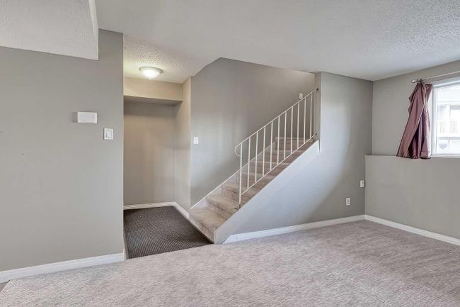 30 - 8112 36 Avenue Nw, Home with 3 bedrooms, 1 bathrooms and 1 parking in Calgary AB | Image 14
