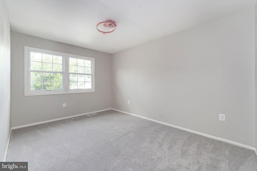 Residential in WOODBRIDGE 3