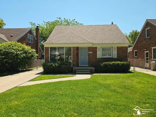 20308 Country Club Dr, Harper Woods, MI, 48225-1648 | Card Image