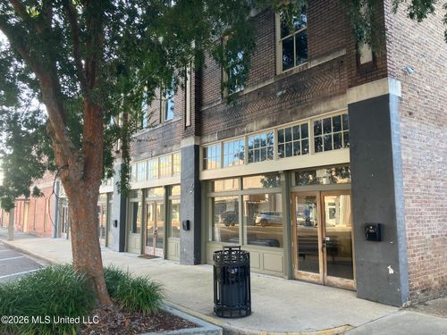 215 State Street, McComb, MS, 39648 | Card Image