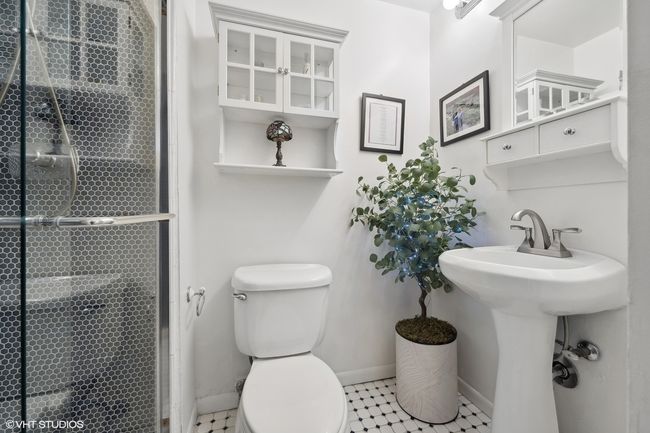 APT-10AS - 2100 N Lincoln Park W, Condo with 2 bedrooms, 2 bathrooms and 1 parking in CHICAGO IL | Image 9
