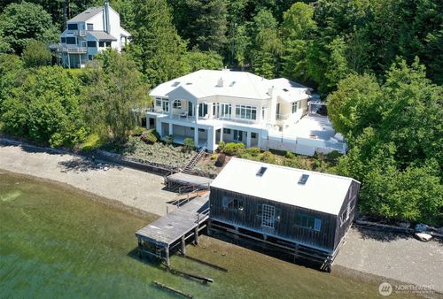 427 38th Ave Ne, Olympia, WA, 98506-2417 | Card Image