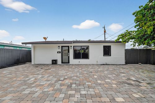 5008 Parker Ave, West Palm Beach, FL, 33405-3108 | Card Image