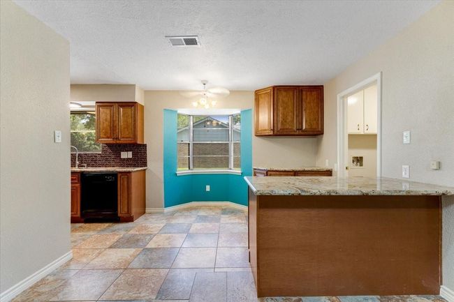 5003 Camden Ln, House other with 3 bedrooms, 2 bathrooms and 2 parking in Pearland TX | Image 10