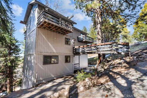 30901 Live Oak Dr, Running Springs, CA, 92382 | Card Image