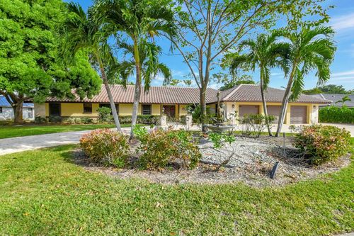 581 S Country Club Drive, Atlantis, FL, 33462 | Card Image