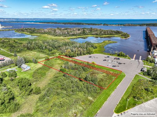 xx 30th Ave E, Superior, WI, 54880 | Card Image