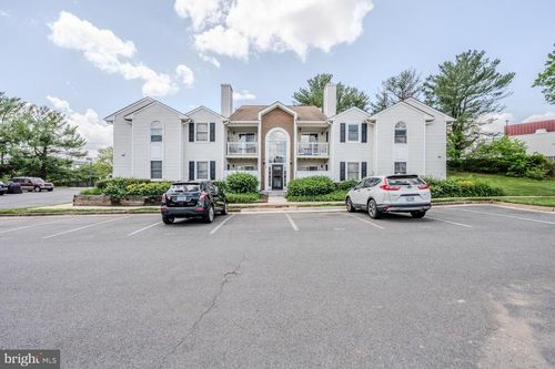 2-110 Westwick Ct, STERLING, VA, 20165-6114 | Card Image