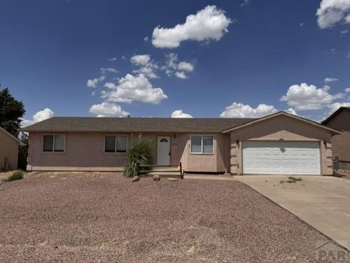 827 S Sweetwater Dr, Pueblo West, CO, 81007-7019 | Card Image