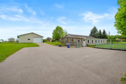 8412 Tasker Rd, Bellevue, MI, 49021-8265 | Card Image