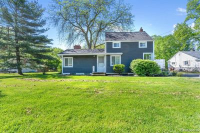 4520 Carleton Rockwood Road, Home with 3 bedrooms, 2 bathrooms and null parking in Berlin Twp MI | Image 1