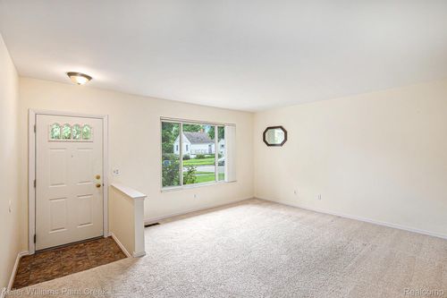 27641 Liberty, Warren, MI, 48092 | Card Image
