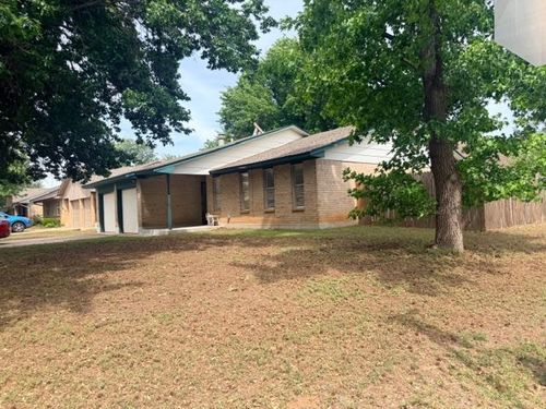 532 Holly Hill Rd, Edmond, OK, 73003-5030 | Card Image