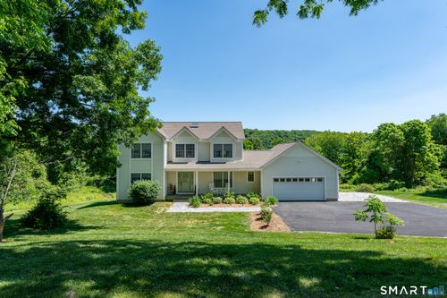 4 Fleetwood Ln, Brookfield, CT, 06804-3203 | Card Image