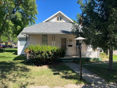 245 S 6 Th St, House other with 3 bedrooms, 2 bathrooms and null parking in Hot Springs SD | Image 1