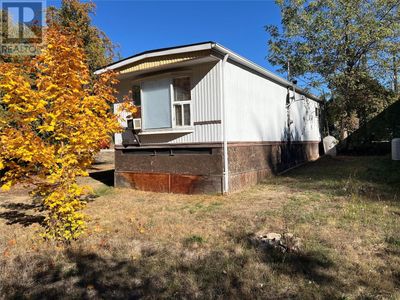 17 - 1101 Columbia Ave, House other with 3 bedrooms, 1 bathrooms and null parking in Castlegar BC | Image 3