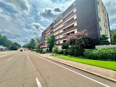 703 - 2277 Union Ave, Condo with 1 bedrooms, 1 bathrooms and null parking in Memphis TN | Image 1