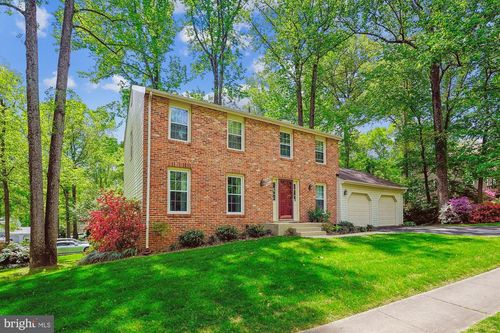 5938 New England Woods Dr, BURKE, VA, 22015-2910 | Card Image