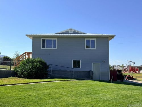140 3rd Ave, Deer Trail, CO, 80105-8057 | Card Image