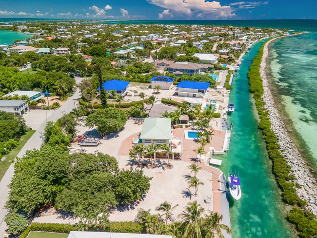Ocean Front Lot with canal and dock (5 o | Image 9