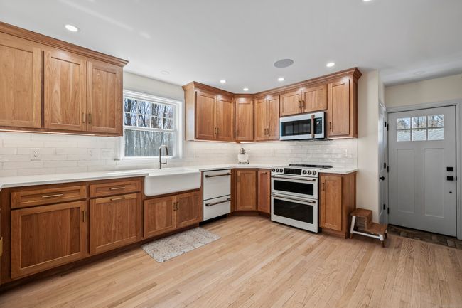596 Bush Hill Rd, House other with 2 bedrooms, 1 bathrooms and 4 parking in Manchester CT | Image 16