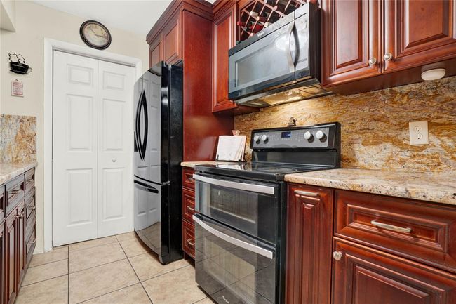APT-206 - 5545 Devonbriar Way, Condo with 3 bedrooms, 2 bathrooms and null parking in ORLANDO FL | Image 5