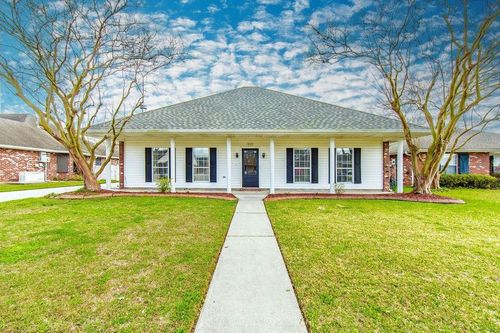 217 Windward Dr, Houma, LA, 70360-3988 | Card Image