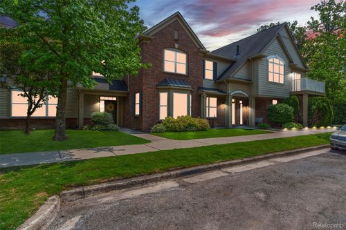 4015 Norwich Dr, Canton, MI, 48188-7232 | Card Image