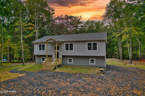 105 Spicebush Ln, Milford, PA, 18337-7137 | Card Image