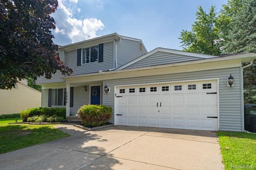 1642 Dancer Dr, Rochester Hills, MI, 48307-3311 | Card Image