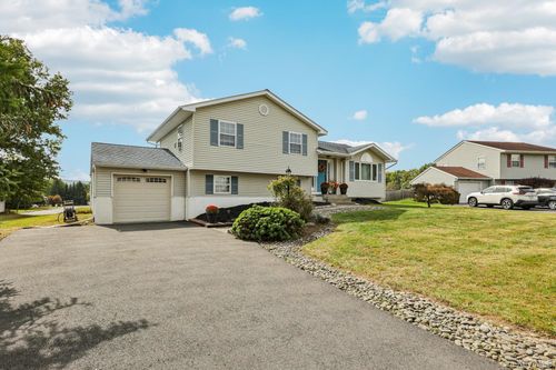 32 Carlisle Way, Washingtonville, NY, 10992-2101 | Card Image