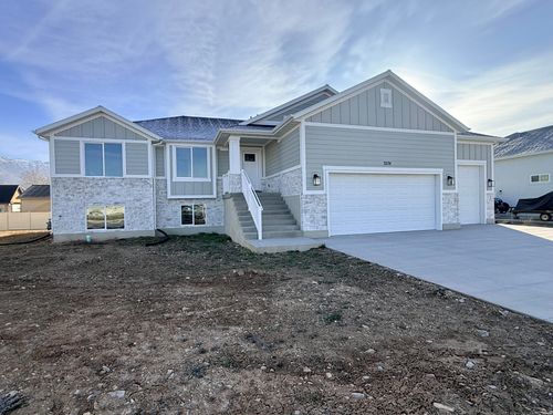 3274 N 2500 W, Farr West, UT, 84404-6279 | Card Image