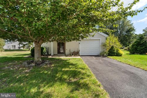 7 Tamarack Ct, Barnegat, NJ, 08005-3129 | Card Image