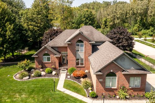 53345 Williams Way, Shelby Twp, MI, 48316-3890 | Card Image