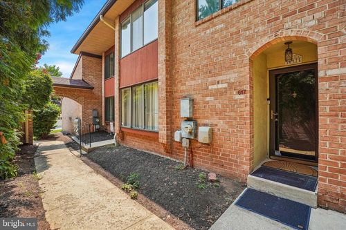 617-617 Stonybrook Dr, West Norriton, PA, 19403-2725 | Card Image