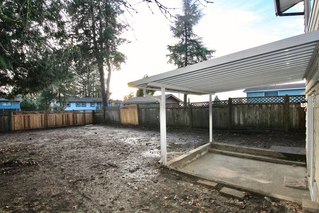 14912 88 A Avenue, Home with 4 bedrooms, 2 bathrooms and 2 parking in Surrey BC | Image 22