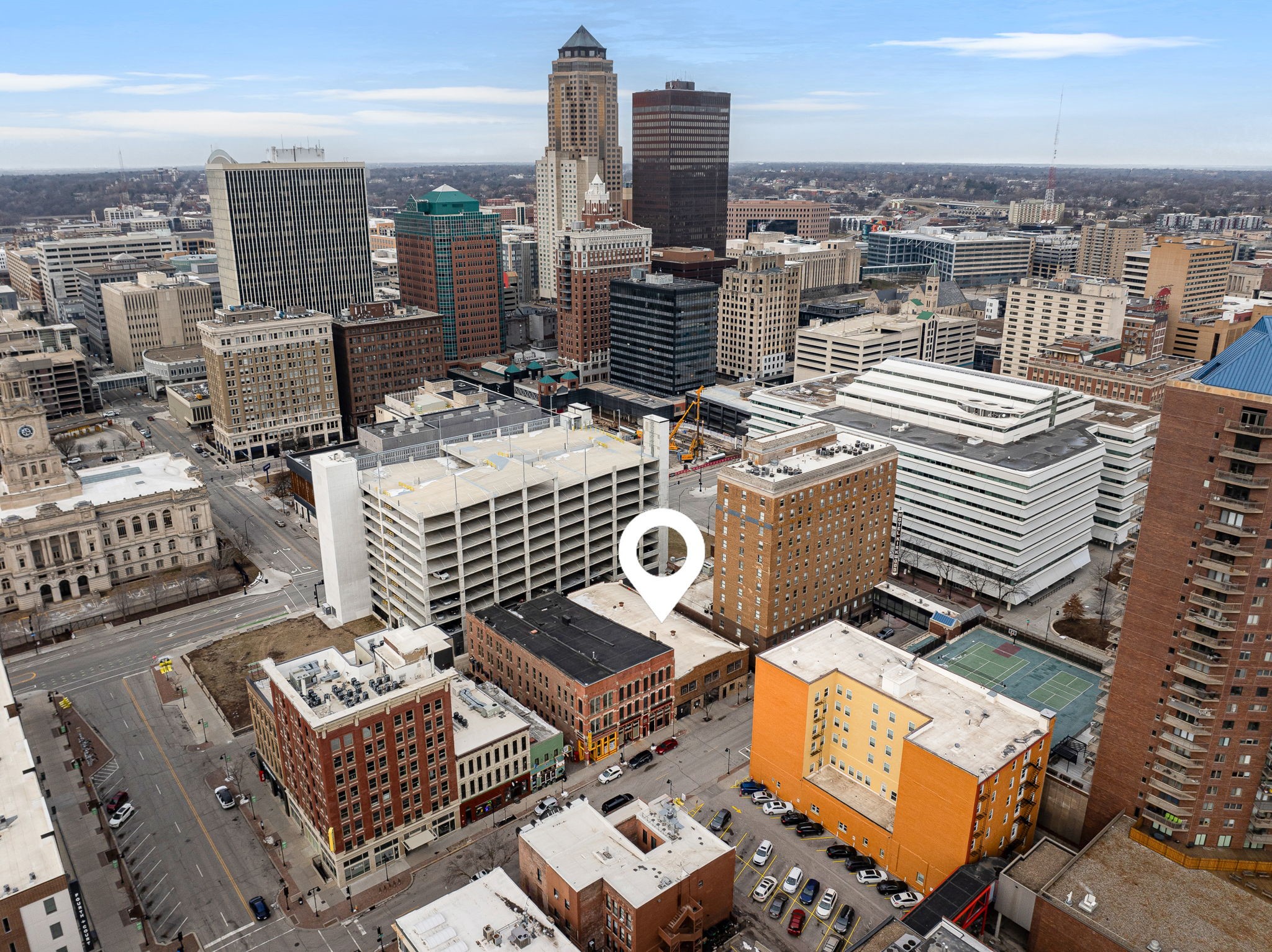 218 4Th St, Des Moines, IA 50309