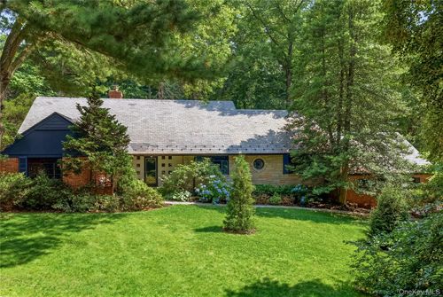 790 Bryant Ave, Roslyn, NY, 11576-1202 | Card Image
