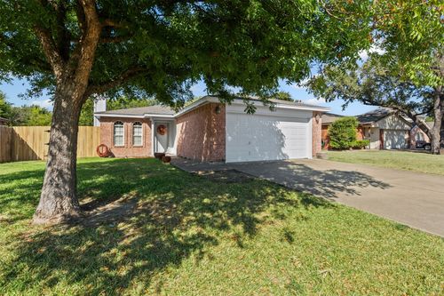 857 Mccully St, White Settlement, TX, 76108-1185 | Card Image