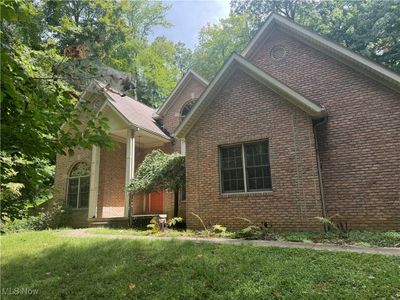 View of front of house with a front yard | Image 1