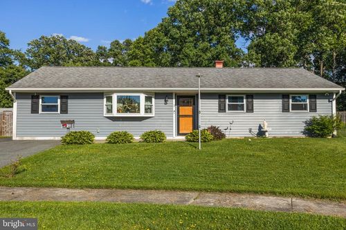 2 Holloway Cir, NEWARK, DE, 19713-3501 | Card Image