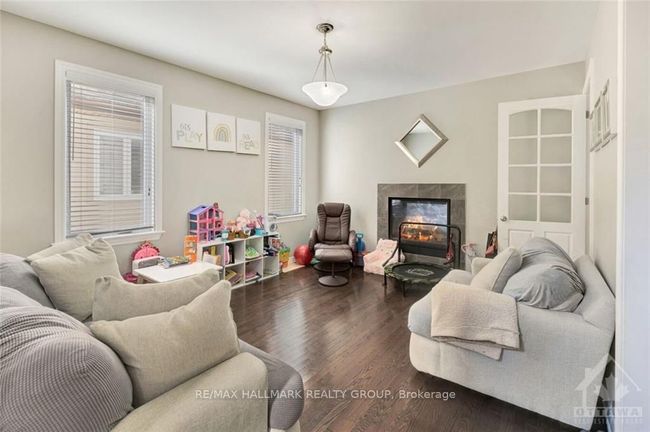 475 Creekview Way, House other with 4 bedrooms, 4 bathrooms and 4 parking in Gloucester ON | Image 8