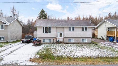 478 Demers St, Sturgeon Falls, ON, P2B0A1 | Card Image
